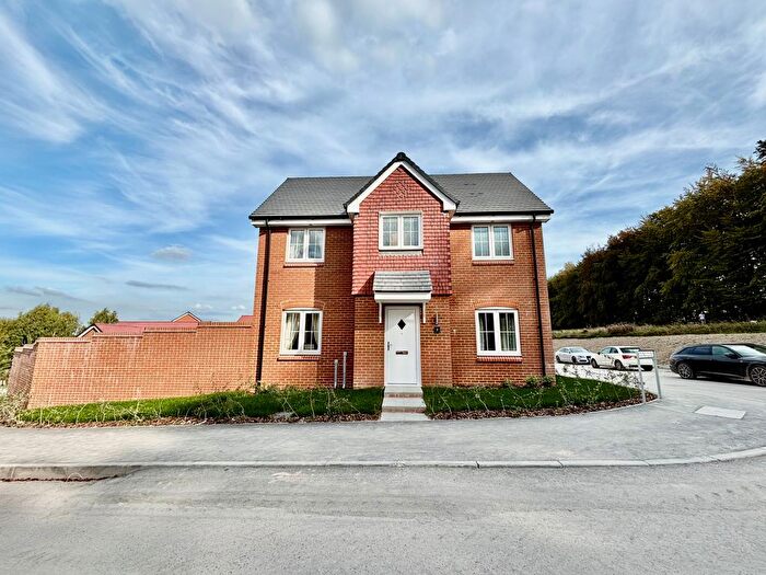 3 Bedroom Detached House To Rent In Young Close, Salisbury, SP2