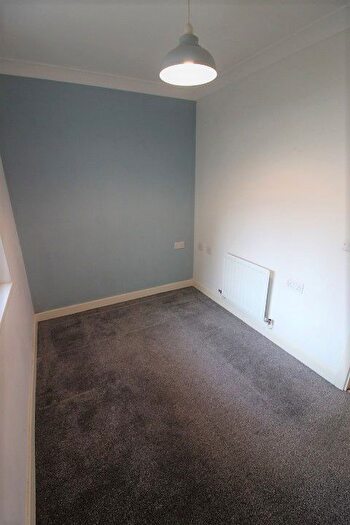2 Bedroom Flat To Rent In Mckay Avenue, Torquay, TQ1