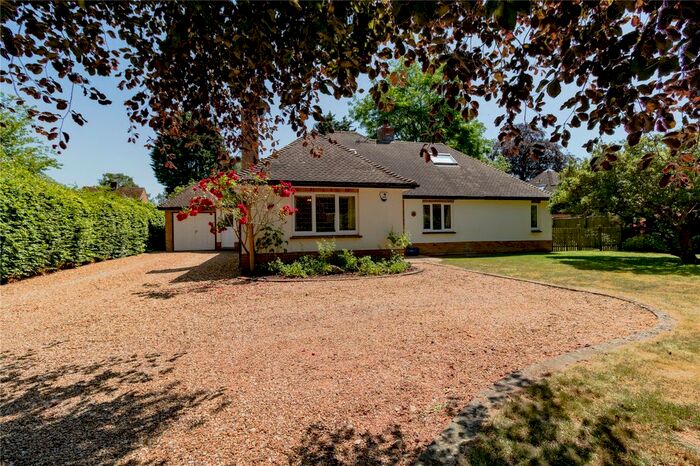 4 Bedroom Bungalow For Sale In Rideaway, Hemingford Abbots, Huntingdon, Cambridgeshire, PE28
