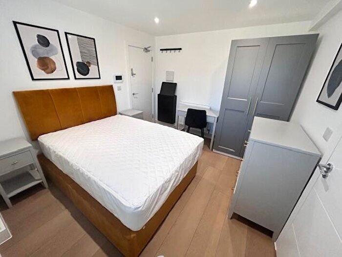 Studio To Rent In High Street, Sittingbourne, ME10