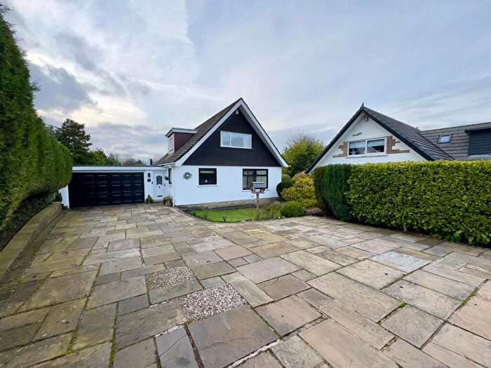 4 Bedroom Detached House For Sale In Pasturegate, Burnley, BB11