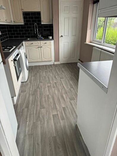 2 Bedroom Flat To Rent In Copthorne Social Club, RH10