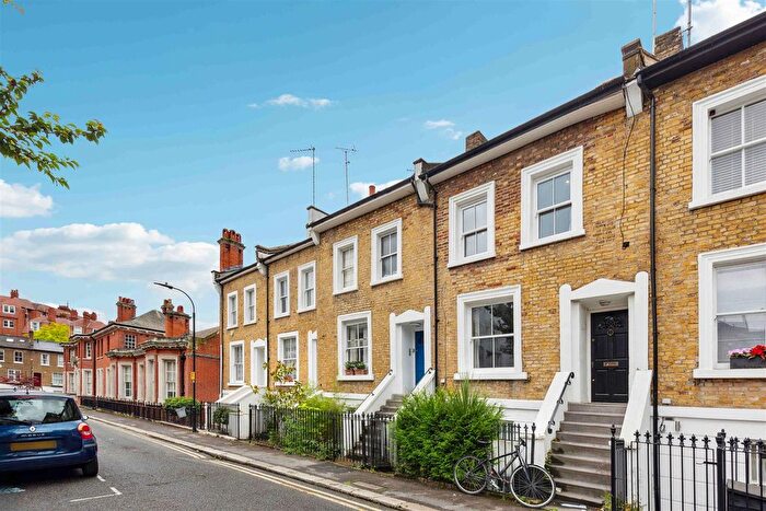 2 Bedroom Flat To Rent In Southcombe Street, West Kensington, London, W14