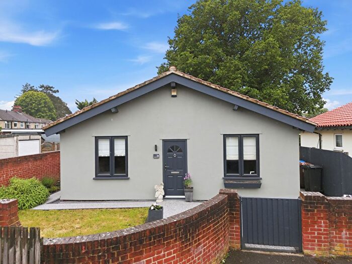 2 Bedroom Detached Bungalow For Sale In Lyndhurst Avenue, Ipswich, IP4
