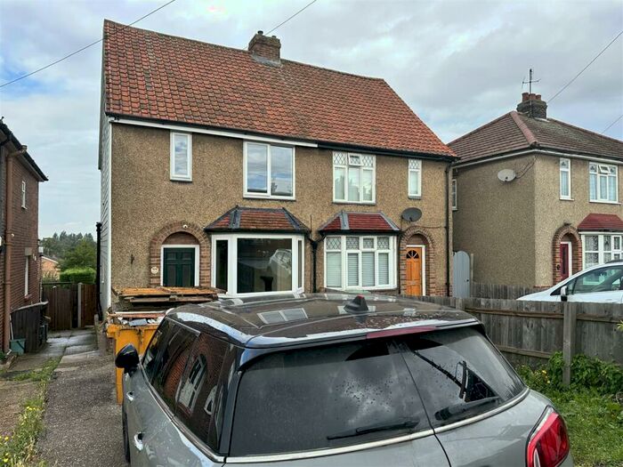 3 Bedroom Semi-Detached House To Rent In Ipswich Road, Colchester, CO4