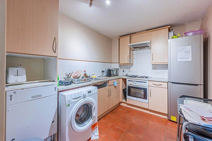 2 Bedroom Flat To Rent In Westferry Road, Isle Of Dogs, London, E14