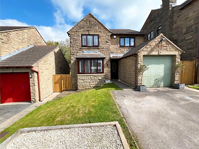 4 Bedroom Detached House For Sale In Epsom Way, Kirkheaton, HD5