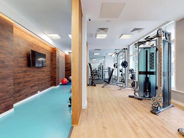Apartment To Rent In Apt, Gravity Residence #, L2