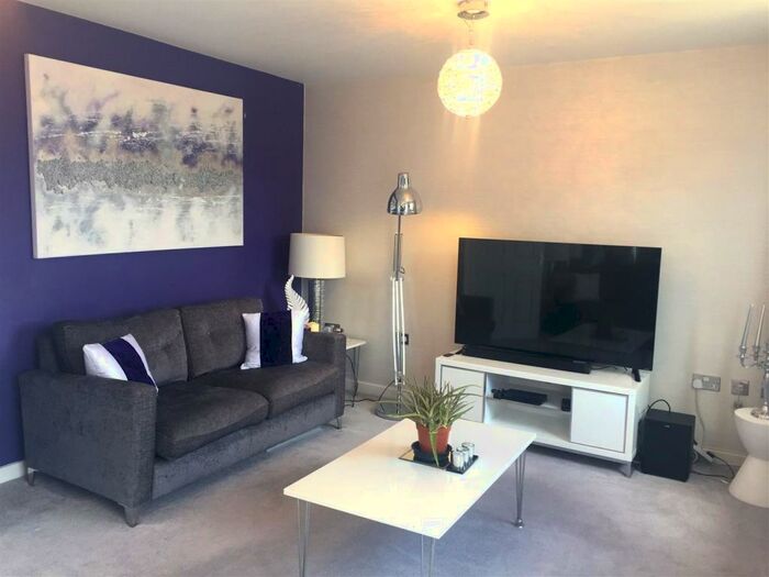 4 Bedroom Semi-Detached House To Rent In Crown Street, Birmingham, B66