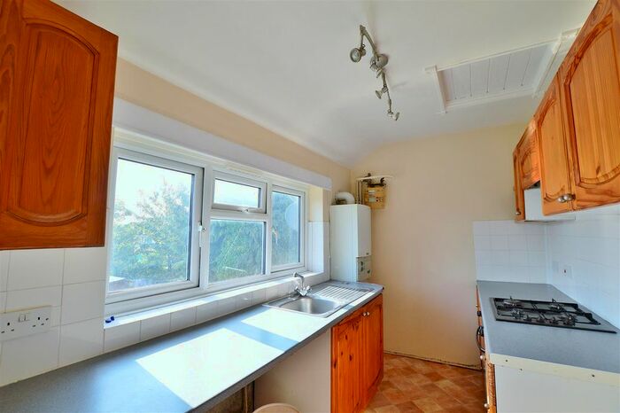 1 Bedroom Maisonette To Rent In Stafford Avenue, Farnham Royal, Slough, SL2