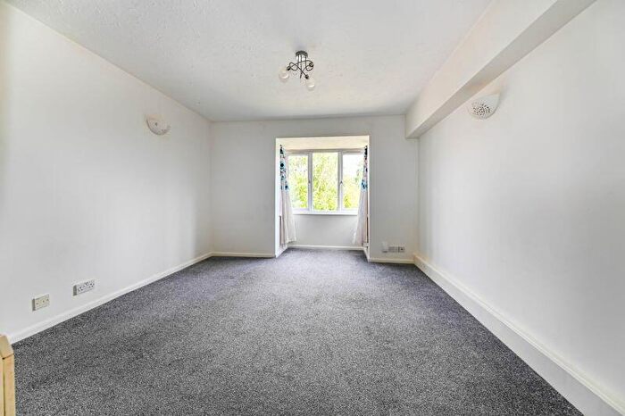 1 Bedroom Flat To Rent In Tor Close, Waterlooville, PO7