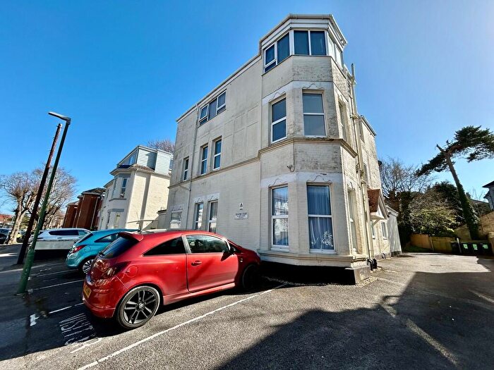 2 Bedroom Flat To Rent In Seaford Court, Argyll Road, BH5