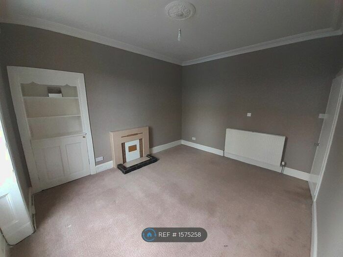 1 Bedroom Flat To Rent In High Street, Rothesay, Isle Of Bute, PA20