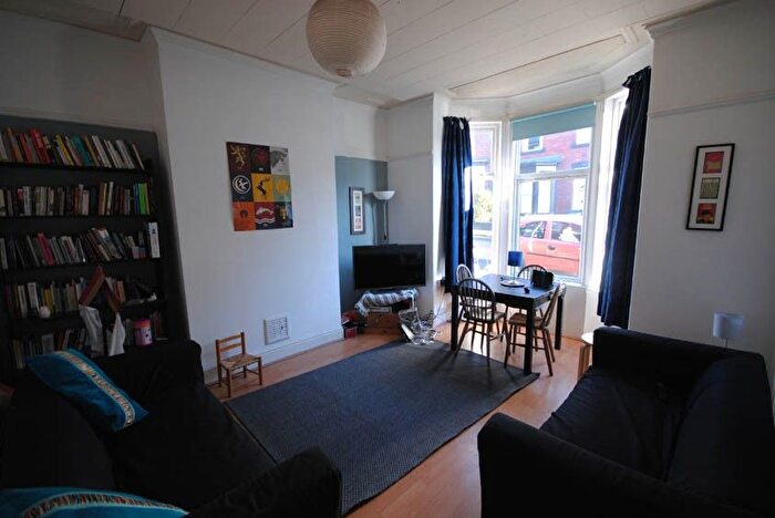 6 Bedroom Semi-Detached House To Rent In Norwood Terrace, Leeds, LS6