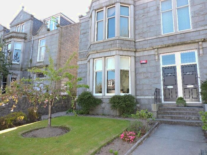 2 Bedroom Flat To Rent In Forest Road, Ground Floor Flat, AB15