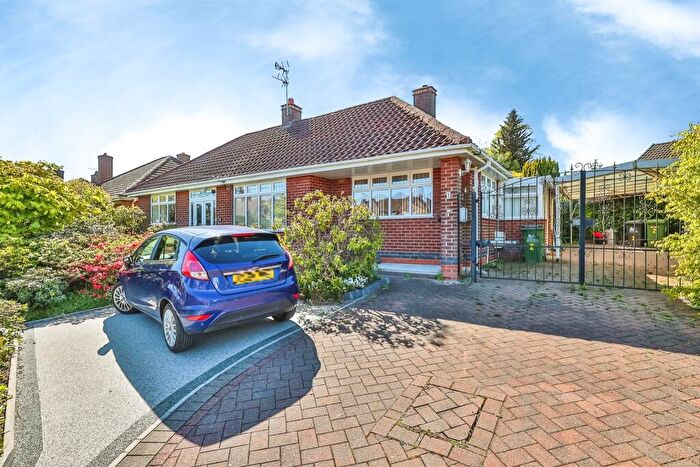 2 Bedroom Detached House For Sale In Steam Mill Lane, Ripley, DE5