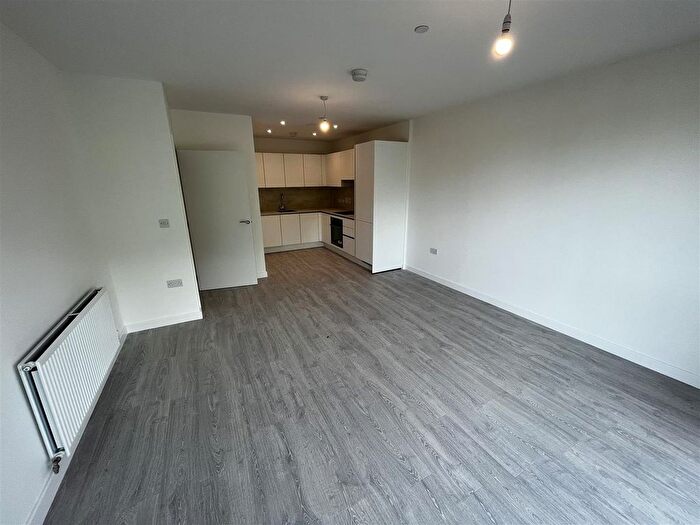 1 Bedroom Flat To Rent In Flat, Forestereo House, Farine Avenue, Hayes, UB3