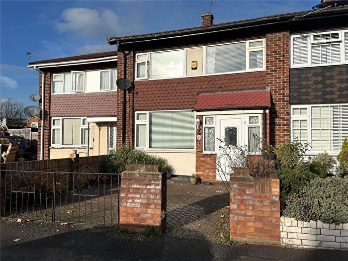 3 Bedroom Terraced House For Sale In Humber Way, Langley, Berkshire, SL3