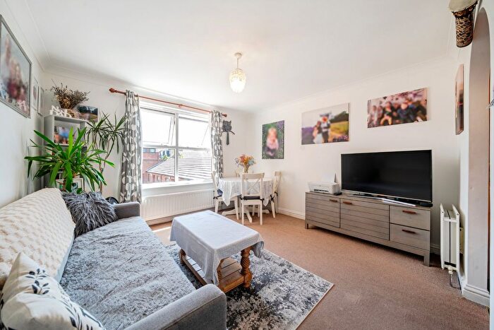 2 Bedroom Property To Rent In Kingston Road, Wimbledon, London, SW19