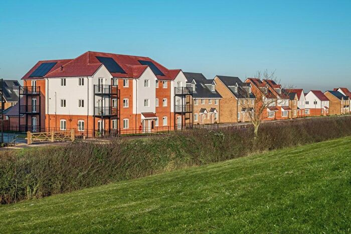 2 Bedroom Apartment For Sale In Willington Down, Didcot, OX11