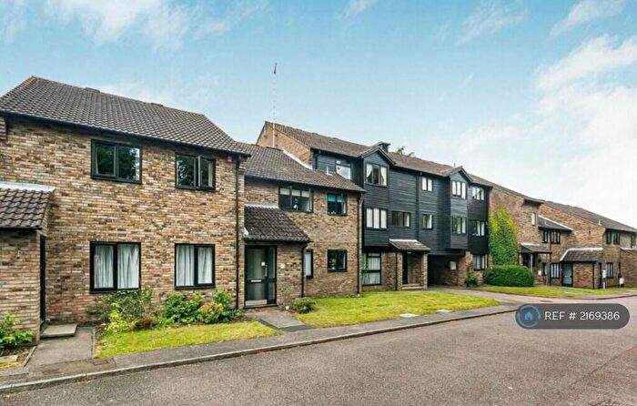 1 Bedroom Flat To Rent In Newlands, Old Hatfield, Hertfordshire, AL9