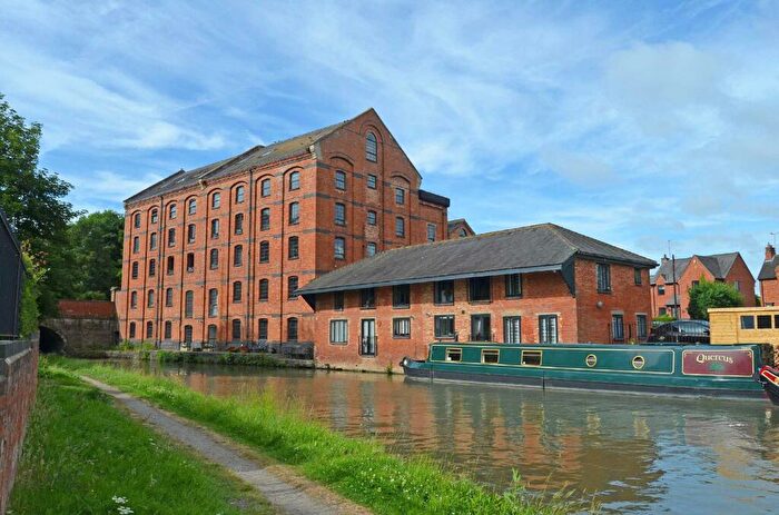 2 Bedroom Apartment For Sale In Gayton Road, Blisworth, NN7