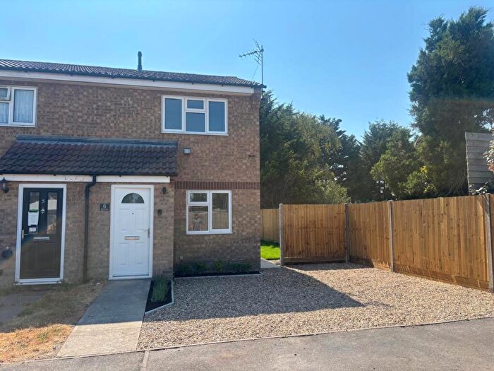 2 Bedroom Semi-Detached House To Rent In Bell Close, Fawley, Southampton, Hampshire, SO45