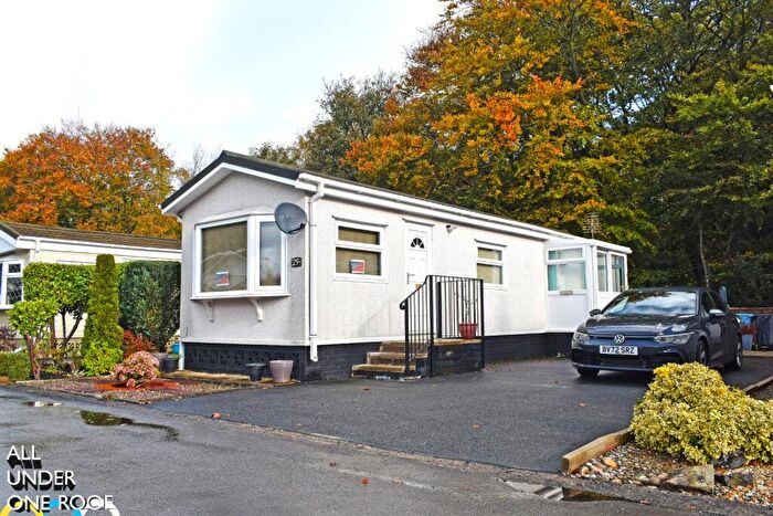 1 Bedroom Bungalow For Sale In Gawthorpe Edge, Burnley, BB12