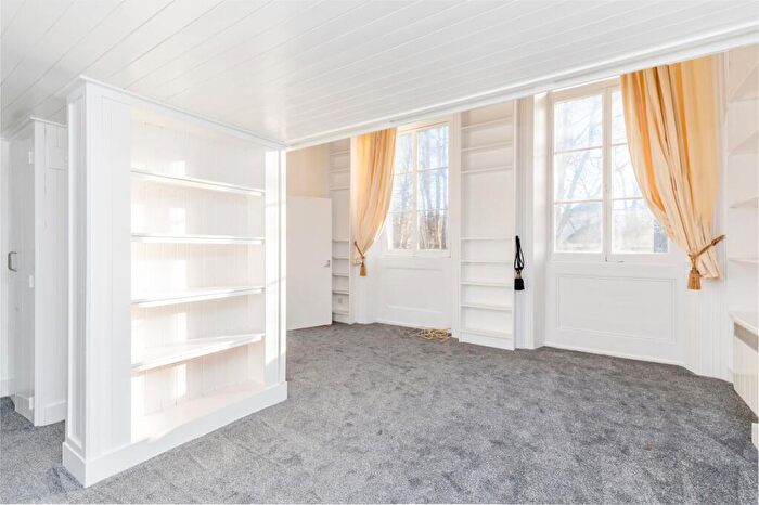 Flat To Rent In Norfolk Terrace, Brighton, BN1