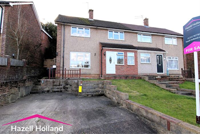 3 Bedroom Property For Sale In Bligh Way, Rochester, ME2