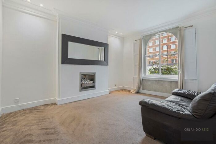 3 Bedroom Maisonette To Rent In Pentonville Road, Angel, N1