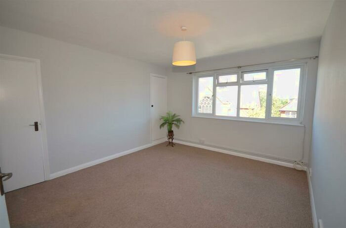 2 Bedroom Maisonette To Rent In Alexandra Park Road, N22