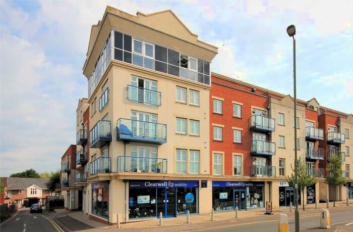 2 Bedroom Apartment To Rent In Metro Apartments, GU21