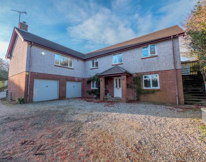 5 Bedroom Detached House For Sale In Chilsworthy, Holsworthy, EX22