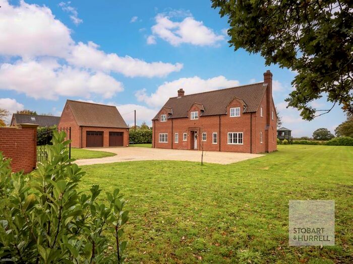 4 Bedroom Detached House For Sale In Hawthorn House, Fir Covert Road, Taverham, Norfolk, NR8