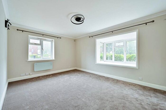 2 Bedroom Flat For Sale In Neptune Road, West Harrow, Harrow, HA1
