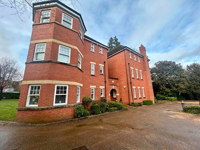 2 Bedroom Apartment For Sale In Dashwood Road, OX16