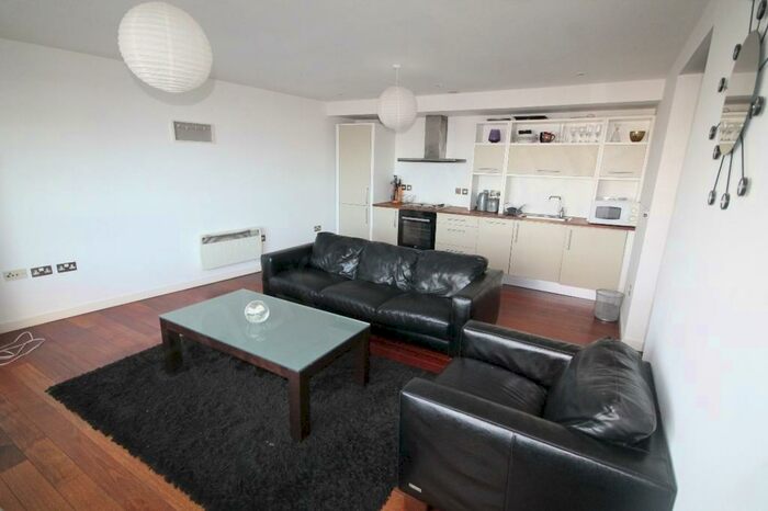 1 Bedroom Flat To Rent In Old Hall Street, Beetham Tower, L3