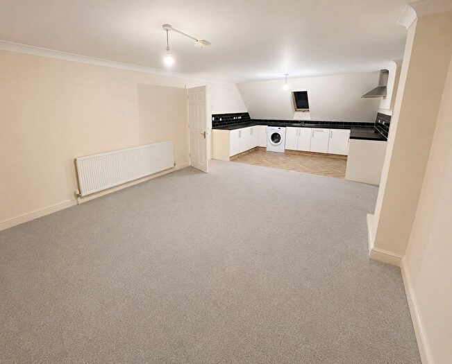 2 Bedroom Flat To Rent In Avondale Road, Kanwar Heights, CR2