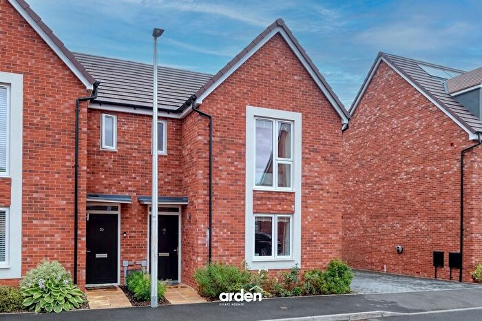 3 Bedroom Semi-Detached House For Sale In Dineley Road, Cofton Hackett, B45