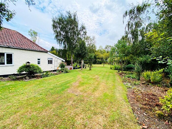 3 Bedroom Detached Bungalow For Sale In Ings Lane, Spaldington, Goole, DN14