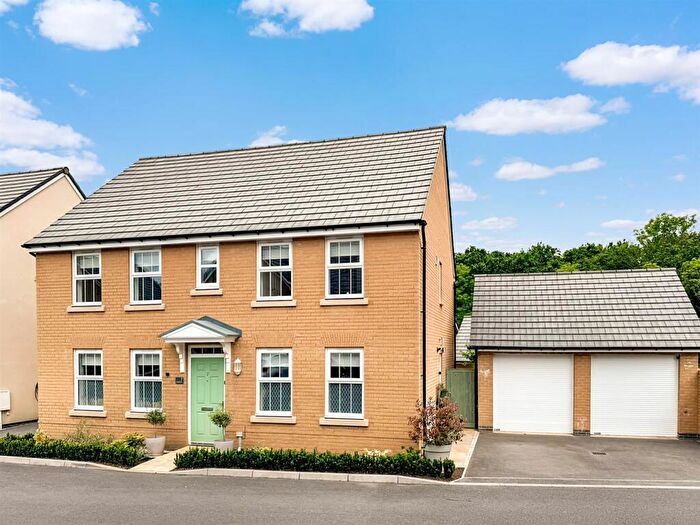 4 Bedroom Detached House For Sale In Dunlin Drive, Yelland, Barnstaple, EX31
