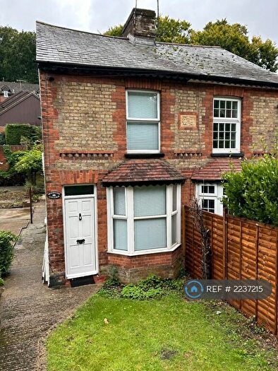 3 Bedroom Semi-Detached House To Rent In New Road, High Wycombe, HP12