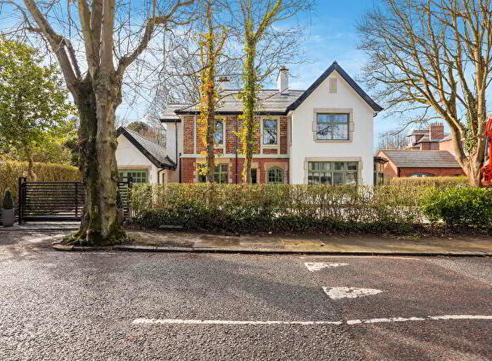 5 Bedroom Detached House For Sale In Myrtlefield Park, Belfast, BT9