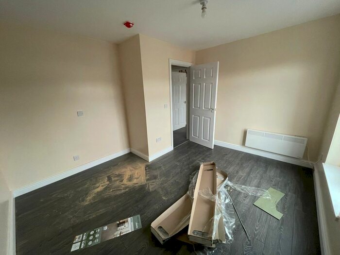 1 Bedroom Flat To Rent In Long Lane, Halesowen, Birmingham, B62