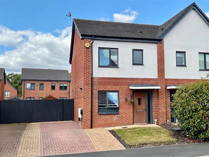 3 Bedroom Semi-Detached House For Sale In Bore Road, Birmingham, B24