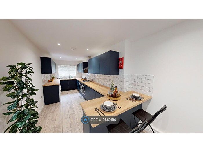 7 Bedroom Terraced House To Rent In Pains Road, Southsea, PO5