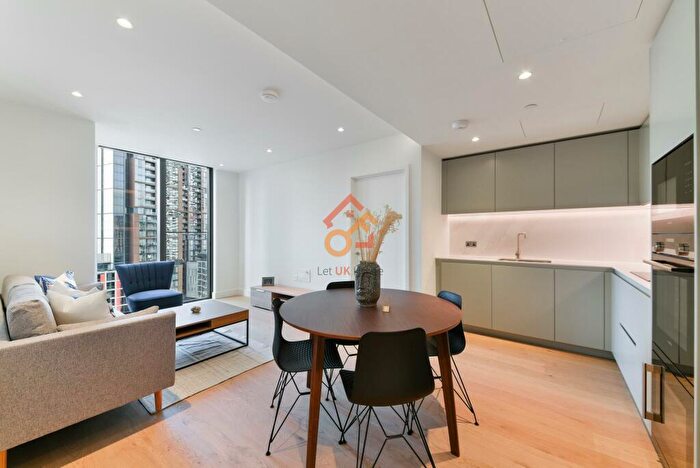 2 Bedroom Flat To Rent In Harcourt Tower, Marsh Wall, London, E14