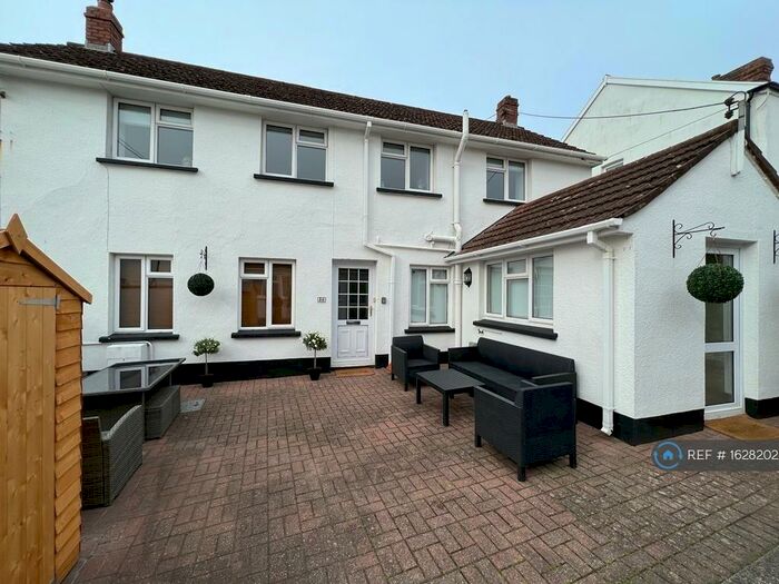 4 Bedroom Detached House To Rent In South Street, Braunton, EX33