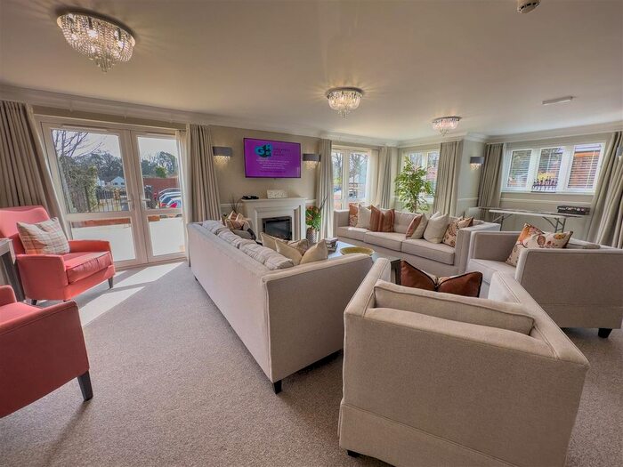 1 Bedroom Flat For Sale In Crookham Road, Fleet, GU51